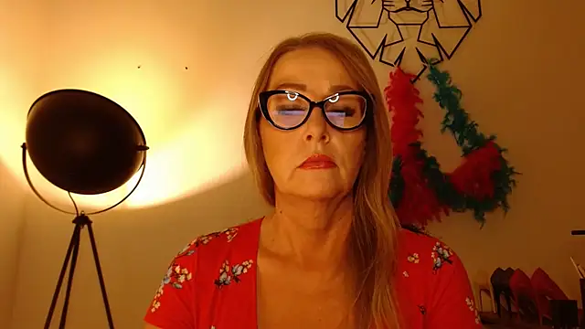 leaxSTAR online show from July 6, 2026, 1:52 pm
