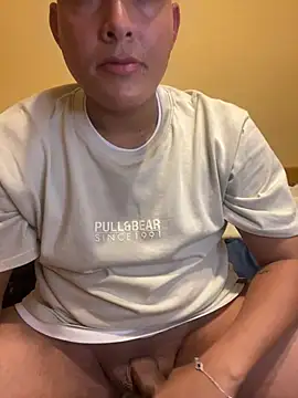 Snapshot of kjccuboy2000 chatting on February 8, 2025, 12:17 am kjccuboy2000 online show from February 8, 2025, 12:17 am