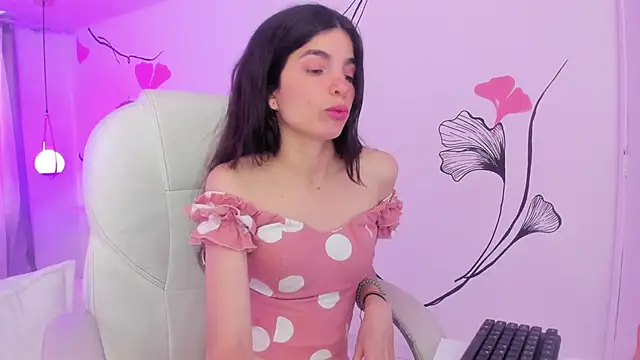 Isabela Fiorelli online show from February 21, 2025, 3:10 pm