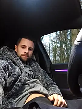 ademandjulia online show from March 26, 2026, 6:02 pm