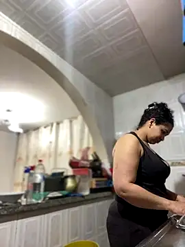 Carola-Ross online show from September 27, 2025, 6:13 pm