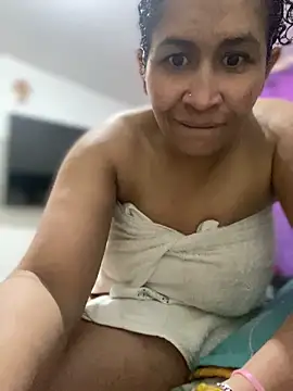 Carola-Ross online show from April 18, 2026, 7:07 pm