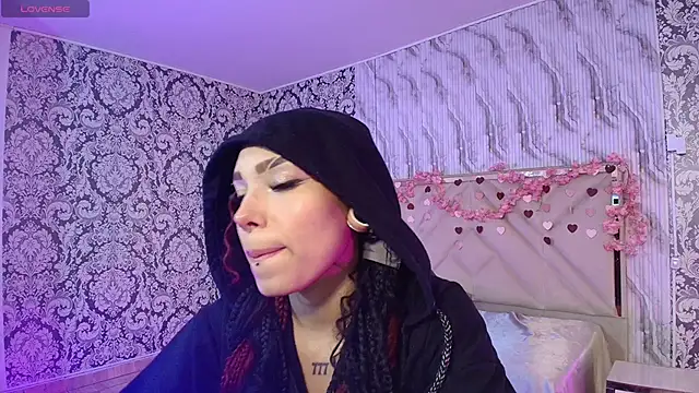 Snapshot of Issa_tay1 chatting on May 7, 2026, 7:08 pm Issa tay1 online show from May 7, 2026, 7:08 pm