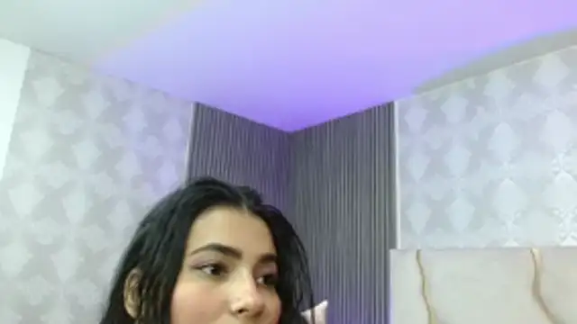 Snapshot of Gaby_tay1 chatting on October 21, 2025, 3:29 am Gaby tay1 online show from October 21, 2025, 3:29 am