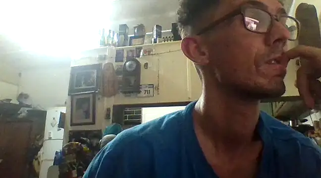 Snapshot of Invisibledickman chatting on February 7, 2025, 8:10 pm Invisibledickman online show from February 7, 2025, 8:10 pm