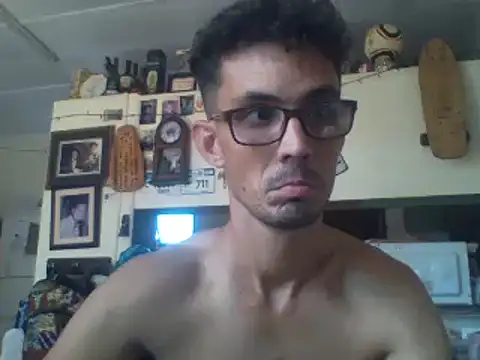 Snapshot of Invisibledickman chatting on February 8, 2025, 5:29 am Invisibledickman online show from February 8, 2025, 5:29 am