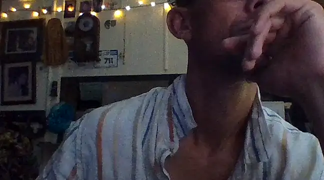Snapshot of Invisibledickman chatting on February 8, 2025, 7:16 pm Invisibledickman online show from February 8, 2025, 7:16 pm
