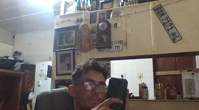 Snapshot of Invisibledickman chatting on February 9, 2025, 7:30 pm Invisibledickman online show from February 9, 2025, 7:30 pm