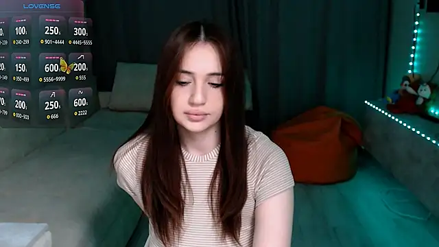 Lea Atreides online show from November 10, 2025, 5:28 am