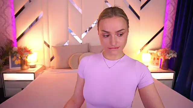 LindsieGreyy online show from May 31, 2026, 6:21 am