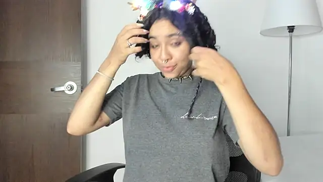 Dhalila  online show from December 3, 2025, 1:02 am