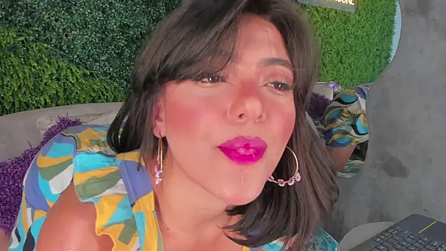 Snapshot of emmiily_z chatting on February 12, 2025, 7:56 pm emmiily z online show from February 12, 2025, 7:56 pm