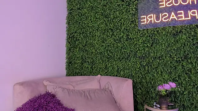 Snapshot of emmiily_z chatting on March 11, 2025, 6:53 am emmiily z online show from March 11, 2025, 6:53 am