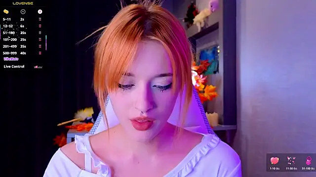 Hisoka akerley online show from November 10, 2025, 7:02 pm