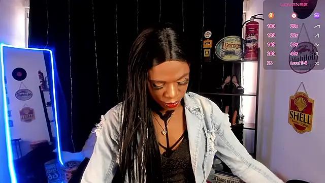 anuvyz miller  online show from February 9, 2026, 1:26 pm