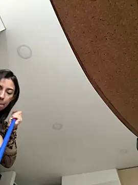 KarolVega- online show from February 17, 2025, 6:48 pm