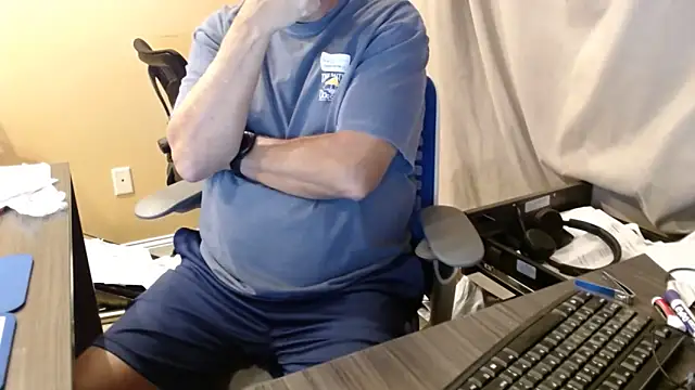 olderandwiser2 online show from September 9, 2025, 4:23 am