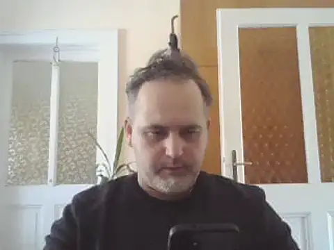 Snapshot of Szolga10 chatting on March 21, 2025, 1:56 pm Szolga10 online show from March 21, 2025, 1:56 pm