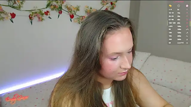 EmilyxxGraces online show from April 17, 2026, 10:02 pm