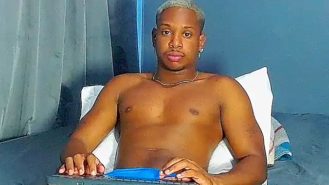 Snapshot of JackBlackone chatting on October 8, 2025, 2:09 am JackBlackone online show from October 8, 2025, 2:09 am