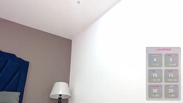 KatiaFosterr online show from October 30, 2025, 12:50 pm