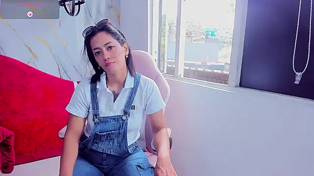 cristal crossfitx online show from January 18, 2026, 6:23 pm