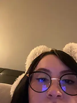 ValentinaOrtiz3 online show from March 3, 2026, 2:28 am