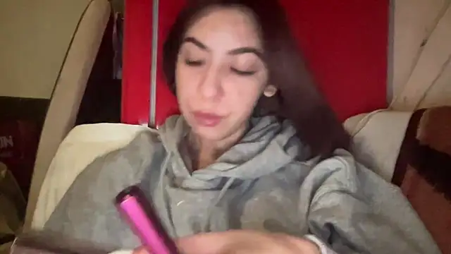 sarrah rossy online show from March 4, 2025, 1:55 am