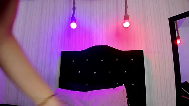 nicky angel1 online show from October 13, 2025, 6:41 pm