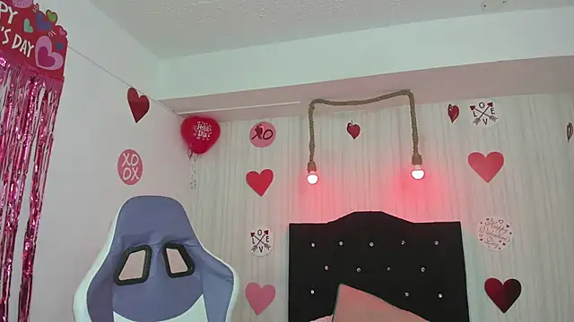 nicky angel1 online show from February 13, 2026, 6:48 pm