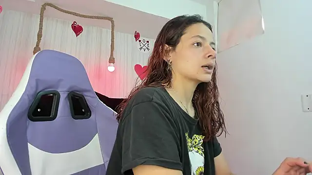 nicky angel1 online show from February 21, 2026, 9:16 pm