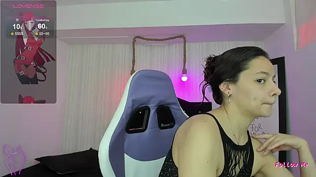 Snapshot of nicky_angel1 chatting on May 5, 2026, 3:53 pm nicky angel1 online show from May 5, 2026, 3:53 pm