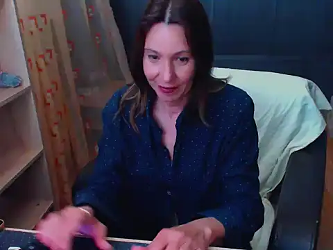 Snapshot of hannaha chatting on April 22, 2026, 6:53 pm hannaha online show from April 22, 2026, 6:53 pm