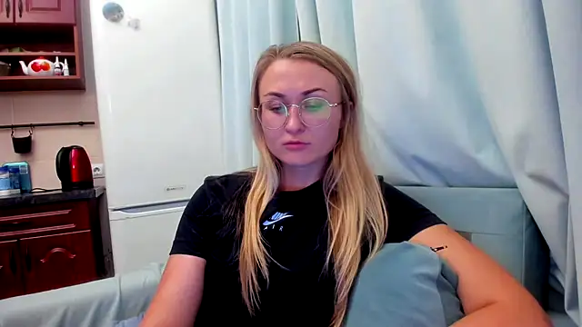 your Goddess Eva online show from September 12, 2025, 6:41 pm