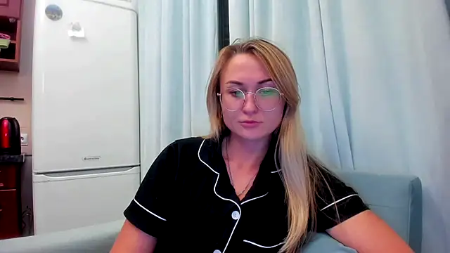 your Goddess Eva online show from September 22, 2025, 7:05 pm