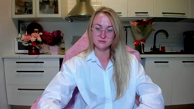 your Goddess Eva online show from September 30, 2025, 8:25 pm