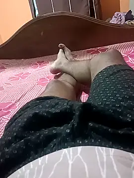 Hunnybaby21 online show from April 28, 2026, 7:52 pm