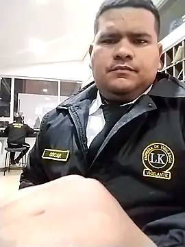 oscarshow24 online show from March 22, 2025, 5:39 am