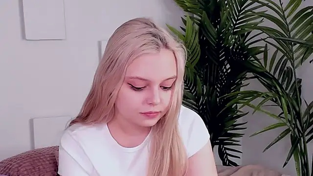 CLAIRE VOGT online show from March 5, 2025, 5:08 pm