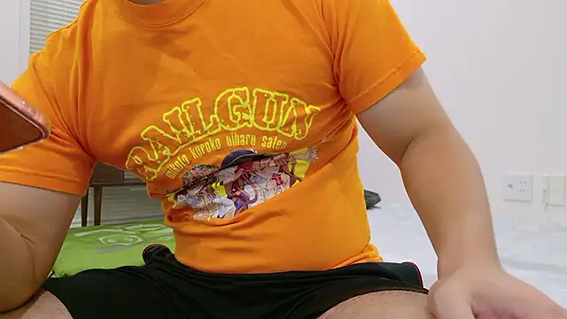 YARASERO-kun online show from October 8, 2025, 12:47 pm