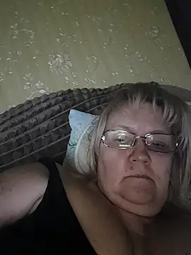 Violet5364 online show from April 3, 2026, 8:29 pm