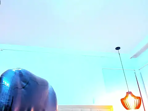 emma purple  online show from October 4, 2025, 12:14 pm