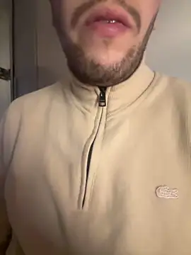 yaxxx03 online show from February 13, 2025, 7:52 pm