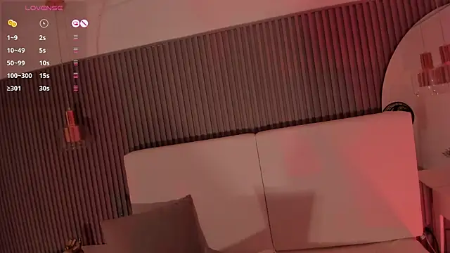 Giselle royy online show from October 29, 2025, 8:32 pm