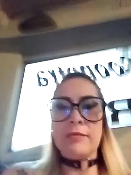 Snapshot of CandieGilson__ chatting on September 13, 2025, 10:48 am CandieGilson   online show from September 13, 2025, 10:48 am