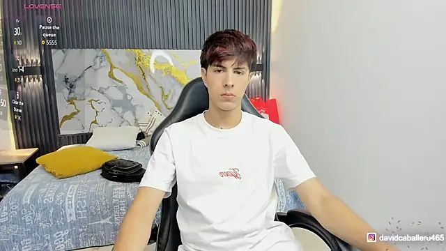 Estiv18  online show from March 9, 2026, 2:21 pm