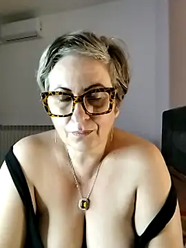 Pumabionda online show from October 2, 2025, 2:40 am