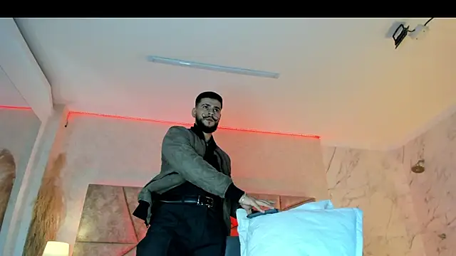 Snapshot of DickGriffith_ chatting on January 18, 2026, 12:20 pm DickGriffith online show from January 18, 2026, 12:20 pm