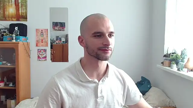 Snapshot of OskarBreno chatting on May 4, 2026, 1:51 pm OskarBreno online show from May 4, 2026, 1:51 pm