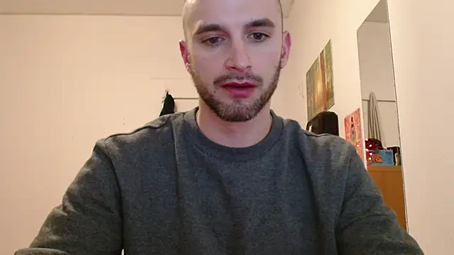 Snapshot of OskarBreno chatting on May 7, 2026, 7:52 pm OskarBreno online show from May 7, 2026, 7:52 pm